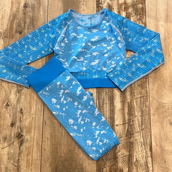 Blue Workout Set - Picture 1 of 3